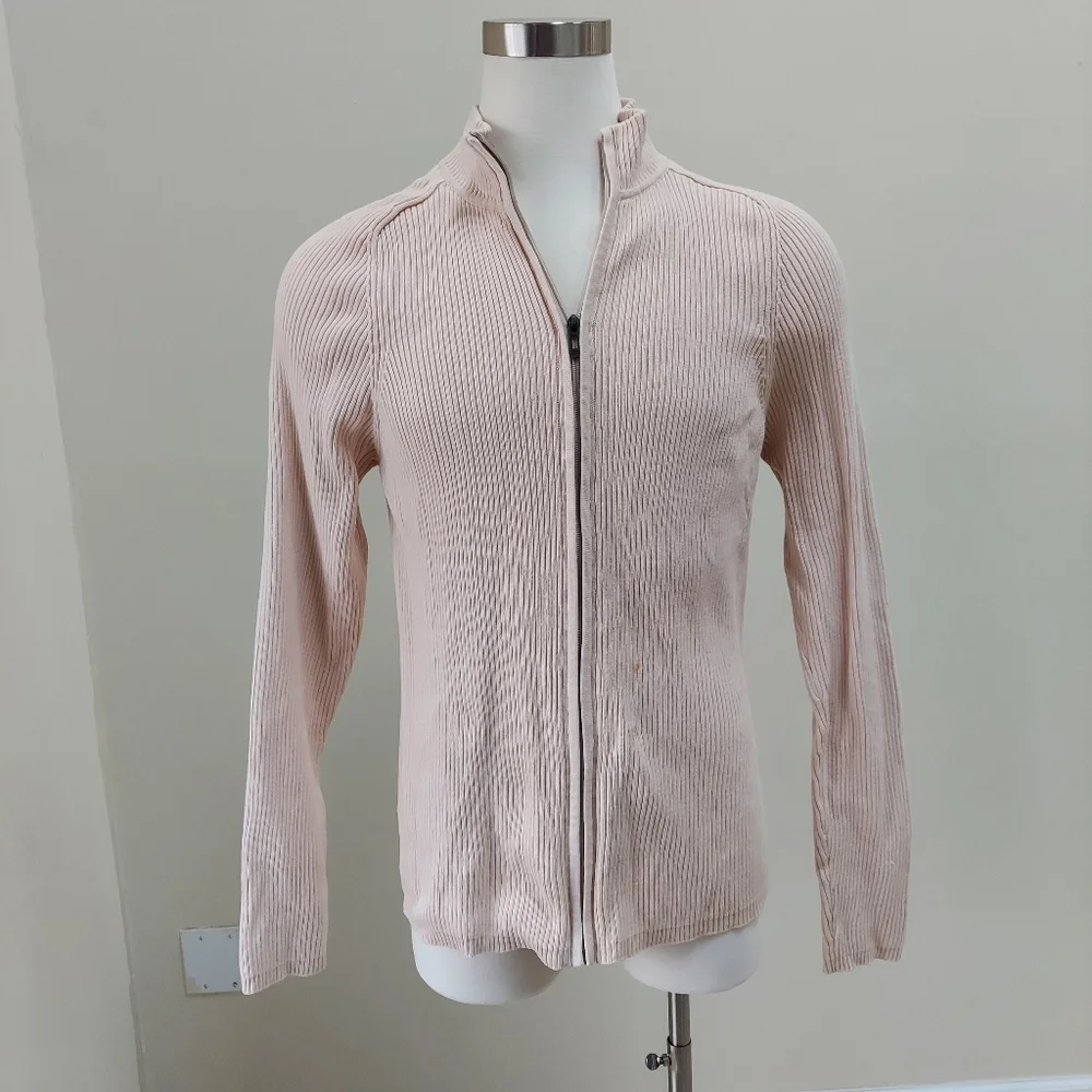 DKNY JEANS long sleeve light weight ribbed turtleneck sweater.